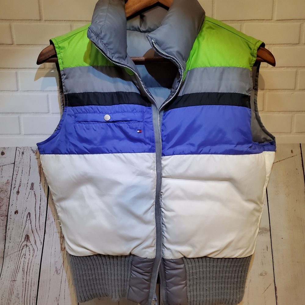Vintage Tommy Hilfiger vest.